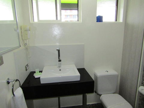 Le George Motel - Accommodation Europe 2