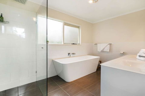 Lighthouse Cottage - Events Australia 0