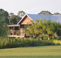 Lilies Luxury Retreats - Tourism Bookings