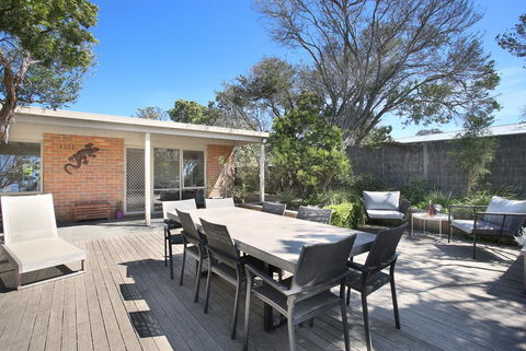 Luxury Beach House Only 250m To No 16 Back Beach! - Events Australia 1
