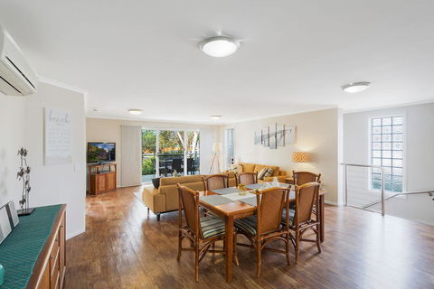 Luxury Boardwalk Apartment - Unit 7 - Events Australia 3