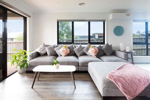 Luxury Escape In Ocean Grove - Events Australia 3