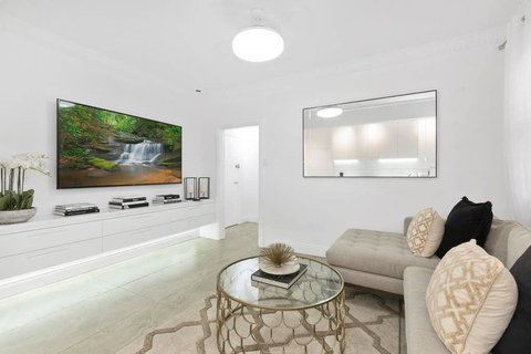 Luxury Escape, In Bellevue Hill Apartment - Events Australia 3