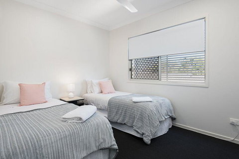 Luxury Home Close To Sleemans, QE2 Hospital & Griffith Uni - Events Australia 3
