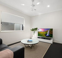 Luxury Home close to Sleemans QE2 Hospital  Griffith Uni - Events Australia