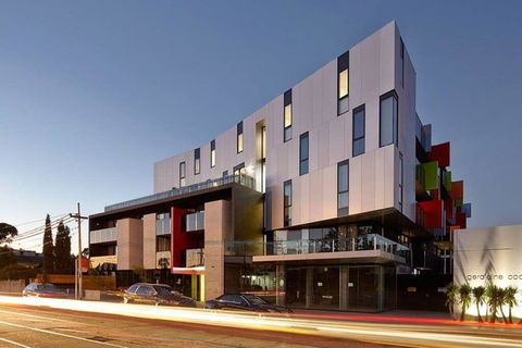 Luxury Large Modern Apartment Close To City, Parks, Shops And Public Transport - Events Australia 0