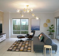 Luxury Waterfront Villa in Sanctuary Lakes - Events Australia