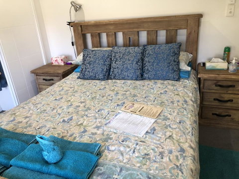 M & T's Waterfront Bed & Breakfast - Tourism Bookings 1