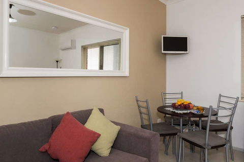 M104 Central Location In Free Transit Zone - Events Australia 0