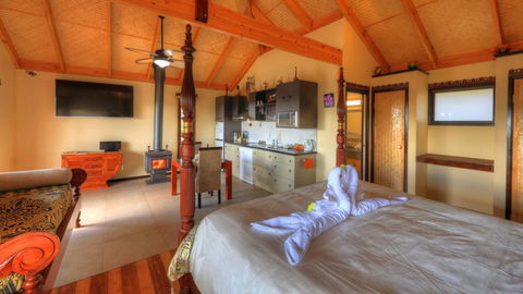Maleny Tropical Retreat - Events Australia 1