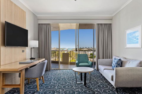 Mantra Twin Towns - Tourism Bookings 1