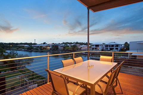 Marina Views Townhouse - Tourism Bookings 1