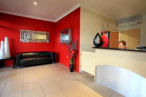 Mayfair Motel - Accommodation Europe 2