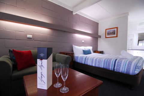 Mayfair Motel - Tourism Bookings 1
