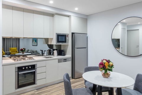 Meriton Suites Bondi Junction - Accommodation Europe 1
