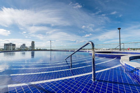 Meriton Suites Southport - Events Australia 2