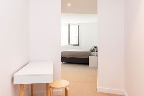 Modern 2 Bedroom Apartment In Darling Harbour - Tourism Bookings 0