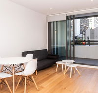 Modern Apartment in the Heart of the Sydney CBD - Tourism Bookings