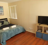 Modern Cosy Studio Close to QEH  Adelaide CBD  Airport  Beaches - Events Australia