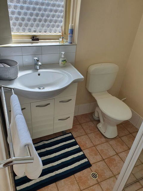 Modern Cosy Studio Close To QEH + Adelaide CBD + Airport + Beaches - Events Australia 1