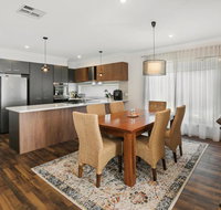 Modern Seaside Getaway Mornington - Events Australia