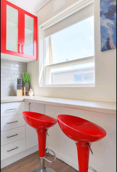 Modern St Kilda East Apartment - Free Parking - Events Australia 3