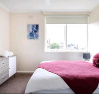 Modern St Kilda East Apartment - Free parking - Events Australia