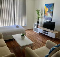 Modern Unit Near To Surfers Paradise - Events Australia