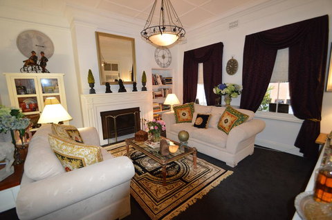 Montrose House - Events Australia 1