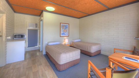 Motel Meneres - Tourism Bookings 1
