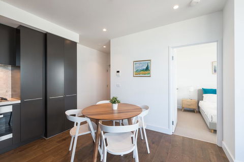 Mountain Park View Luxury 2 Bedroom Apt@Box Hill - Events Australia 3