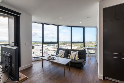 Mountain Park View Luxury 2 Bedroom Apt@Box Hill - Events Australia 1