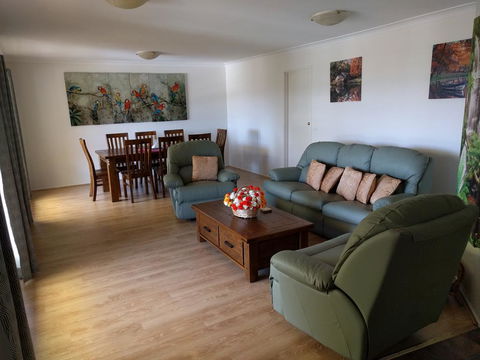 Mountain View Beach House - Tourism Bookings 3