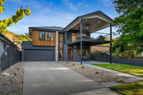 Mr Smith - Events Australia 0