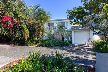 Mudjimba Esplanade Villa - Tourism Bookings 1