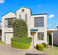 NELSON COVE 2 - Townhouse a Short Walk to Town - Events Australia
