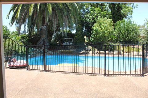 Jacaranda Hideaway Bed & Breakfast - Tourism Bookings 9