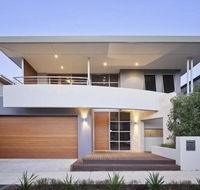 Adele's luxury South Beach apartment with King bed - Tourism Bookings