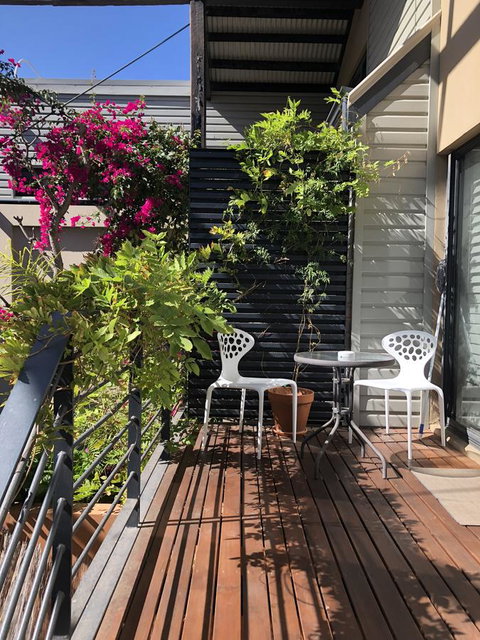 Spacious Central Townhouse - Tourism Bookings 1