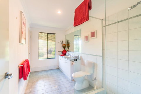 Seatrees Accommodation - Tourism Bookings 10