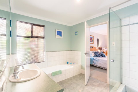 Seatrees Accommodation - Tourism Bookings 8
