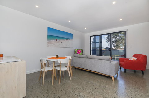 Sunset Place Apartments - Events Australia 22