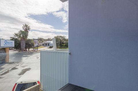 Sunset Place Apartments - Events Australia 34