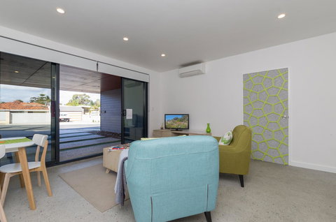Sunset Place Apartments - Events Australia 29