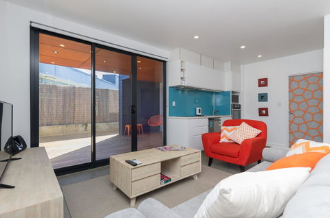 Sunset Place Apartments - Events Australia 3