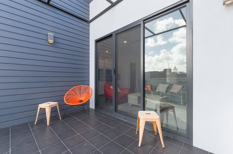 Sunset Place Apartments - Events Australia 11