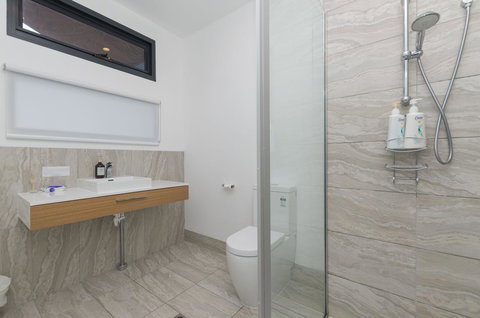 Sunset Place Apartments - Events Australia 33