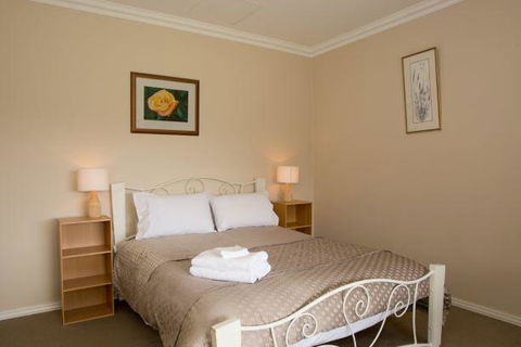 Yvonnes Rest Holiday Home - Events Australia 5