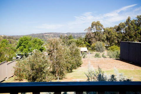 Yvonnes Rest Holiday Home - Events Australia 9