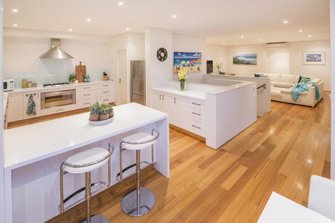 Calm Waters - Events Australia 18